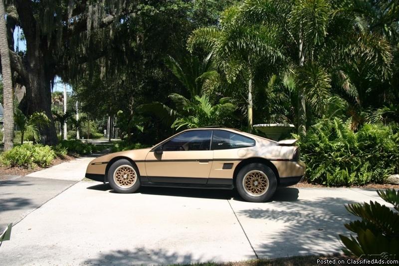 1987 Pontiac Fiero GT For Sale in Fort McCoy, Florida 32134
