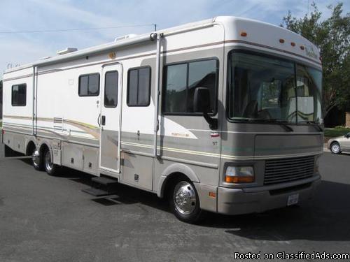 2000 Bounder by Fleetwood