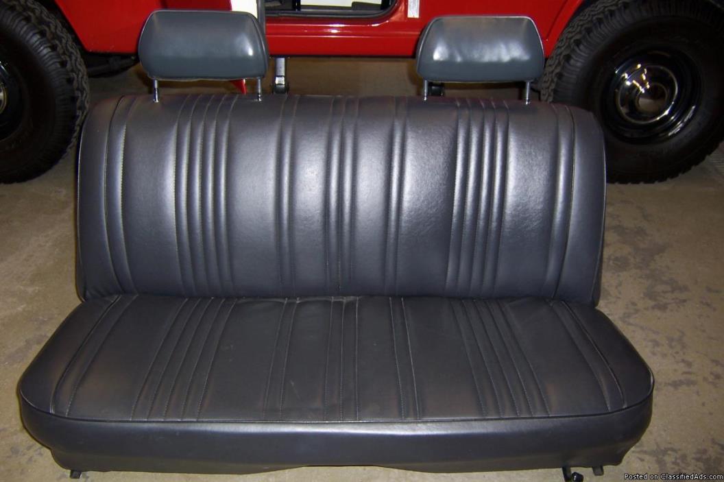 Toyota Land Cruiser FJ55 New front bench seat, 1