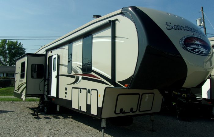 2017 Sandpiper 372LOK