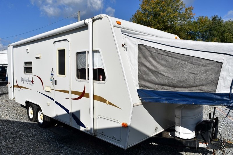 2004 Jayco JAY FEATHER 23B AS IS