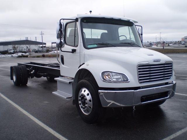 2016 Freightliner Business Class M2 106  Conventional - Day Cab