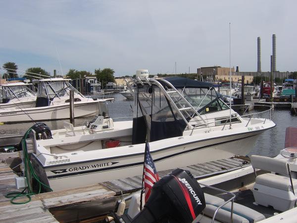 1984 Grady-White 24 Offshore