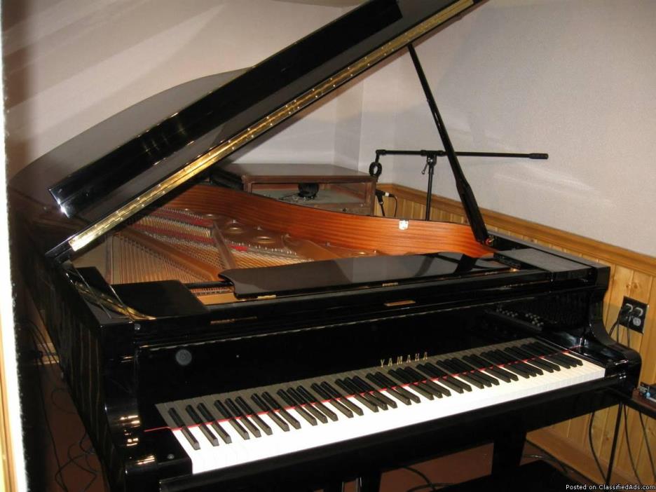 Yamaha concert grand piano for sale, 1