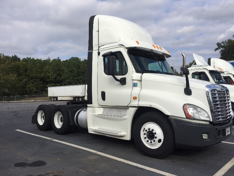 2014 Freightliner Cascadia 125  Conventional - Day Cab