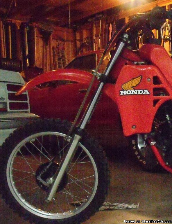 *RARE TO FIND*1983-HONDA CR80 DIRT-BIKE*PRICE AT:$1,039.00 *(FIRM)*VINTAGE*, 1