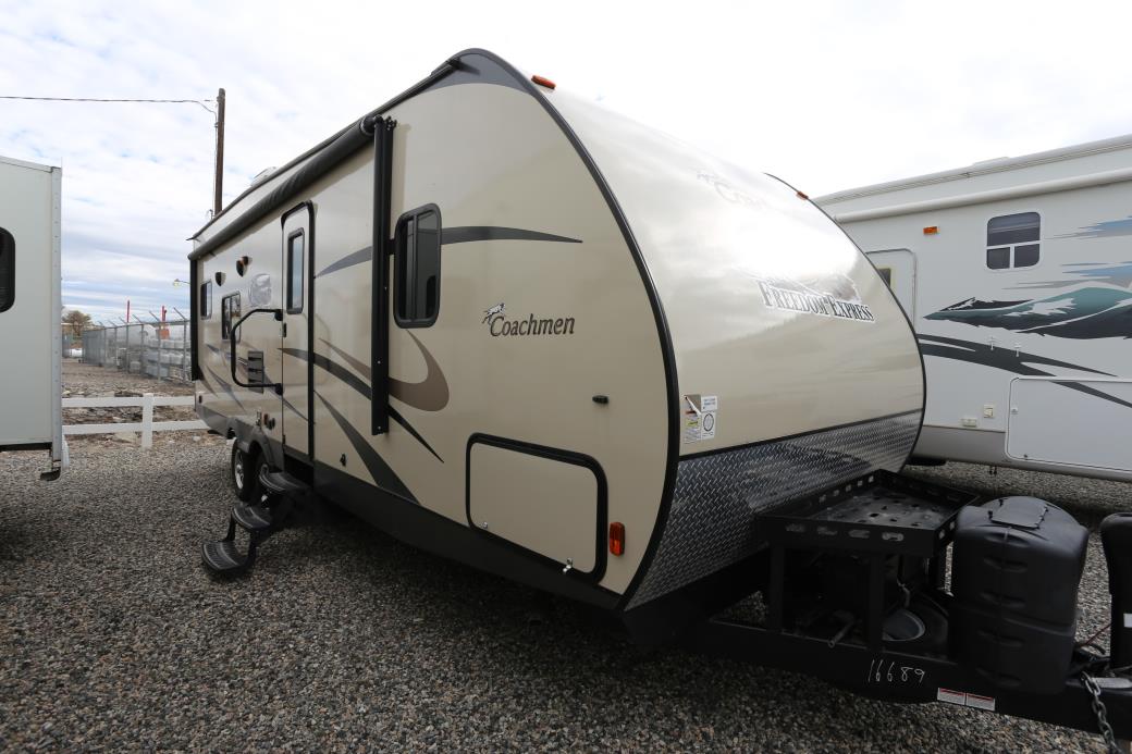 2015 Forest River Coachmen 271 FREEDOM TH