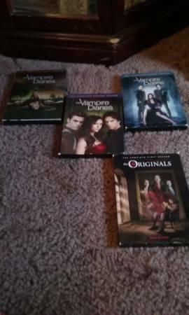 The Vampire Dairies/The Originals/True Blood/Twilight, 1
