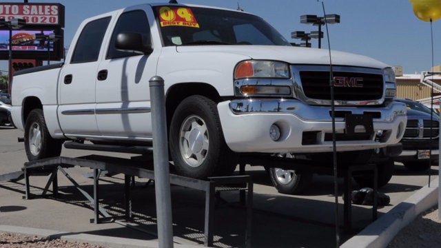 2004 GMC Sierra 1500 Crew Cab Crew Cab 143.5 WB SLT