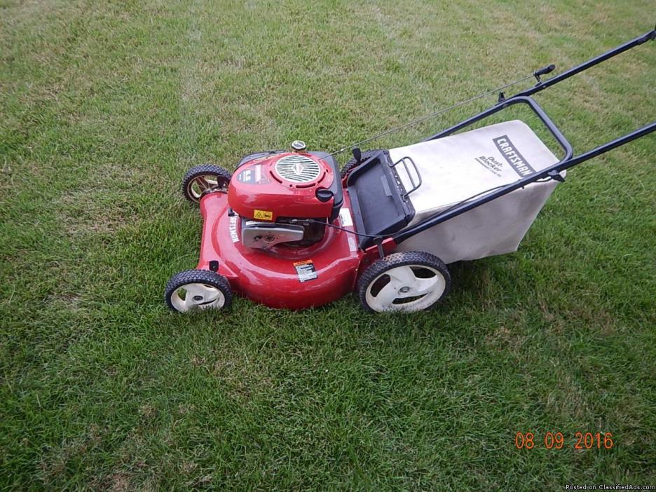 Lawnmower for sale 100.00, 0