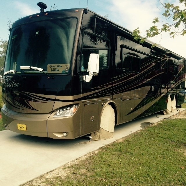 2013 Tiffin Motorhomes PHAETON 42LH