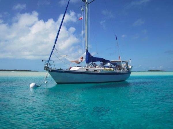 1984 Aloha 10.4 Sloop