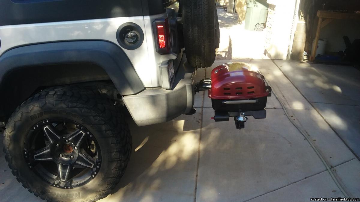 Tail gate tow hitch grill, 0