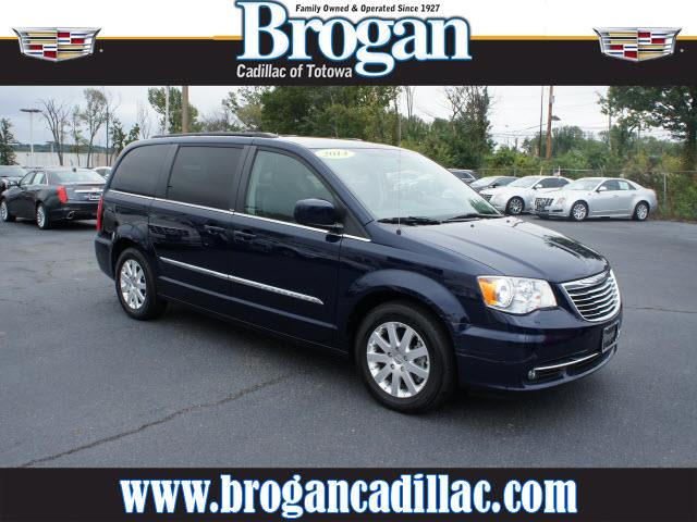 2014 Chrysler Town and Country Touring