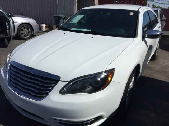 2013 Chrysler 200 4dr Sdn Limited