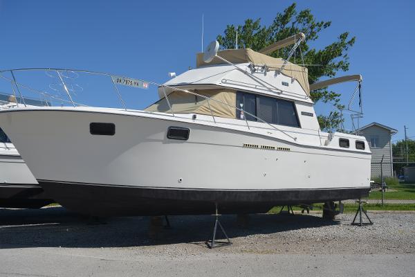 1985 Carver 3207 AFT CABIN MOTOR YACHT