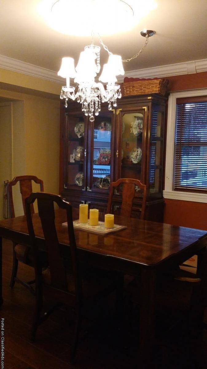 Dining room 6 chairs w breakfront/china cabinet, 0