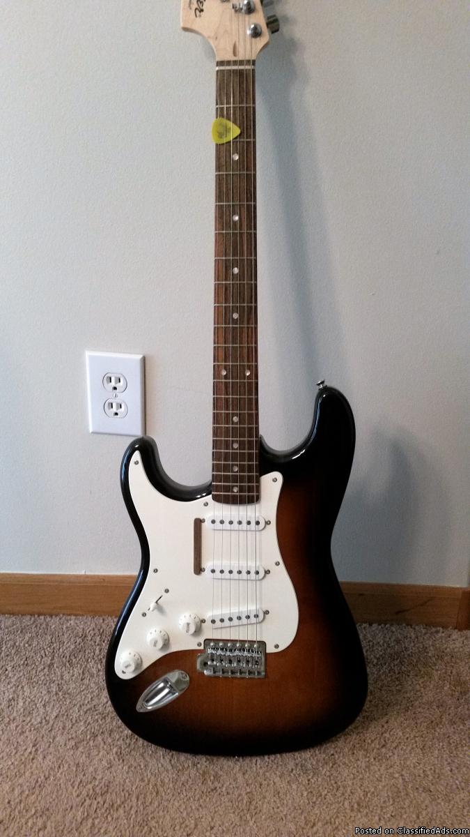 Fender Strat Squier Guitar, 0