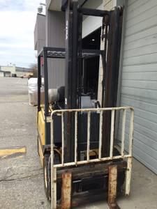 Yale Forklift, 4K, Propane/Gas, Very low hours, 2