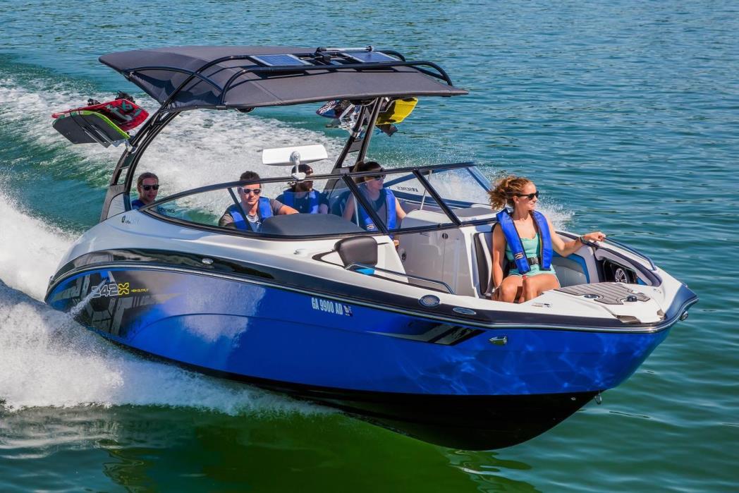 2017 Yamaha 242X E-Series