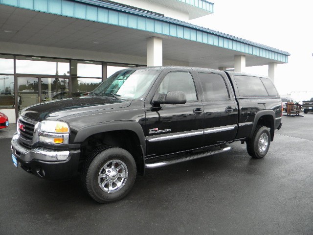 2004 GMC Sierra 2500HD SLE2 Crew Cab Std. Box 4WD