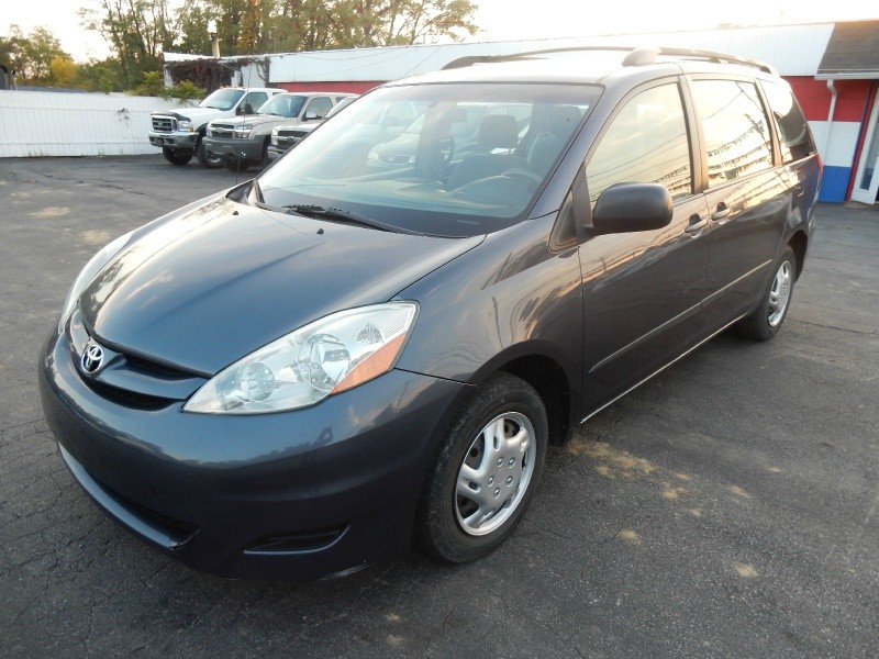 2006 Toyota Sienna CE FWD Cargo Van (Natl)