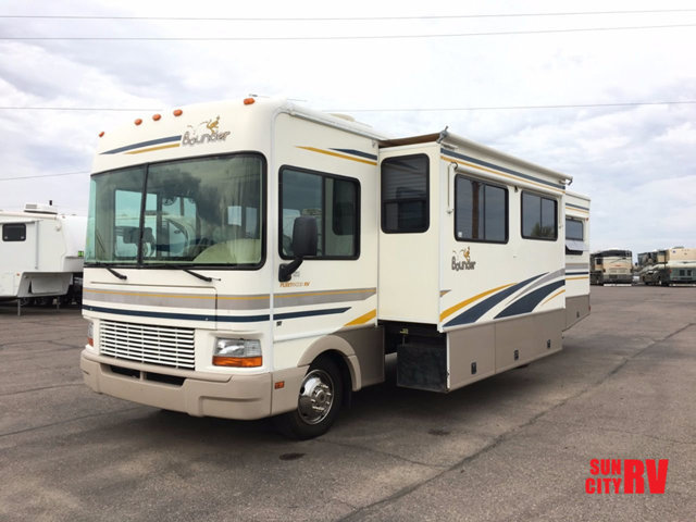 2000 Fleetwood Bounder 32H