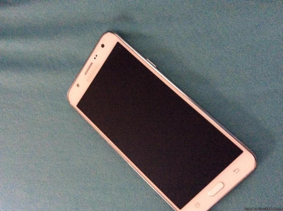 Samsung J7 Phone For Sale