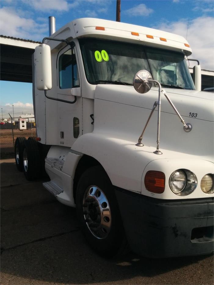 2000 Freightliner Columbia 120  Conventional - Day Cab