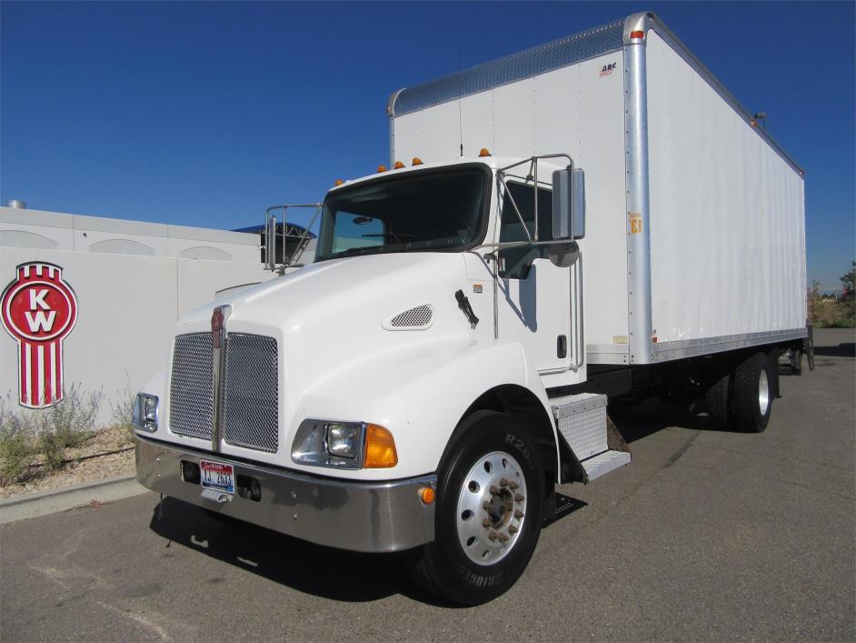 2008 Kenworth T300  Box Truck - Straight Truck