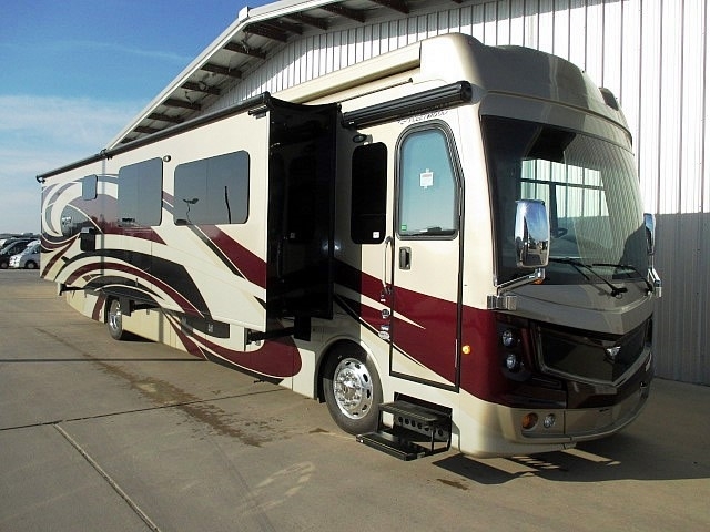 2017 Fleetwood DISCOVERY 40g