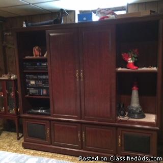 ENTERTAINMENT CENTER, 0