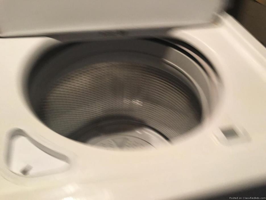 Whirlpool washer for sale  white color top loader only two years old  in top..., 2