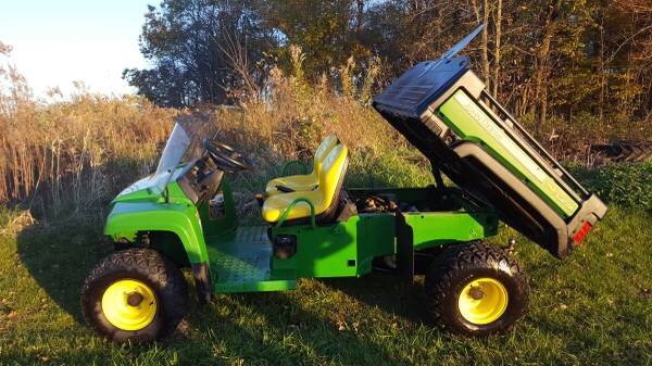 2015 John Deere GATOR TX