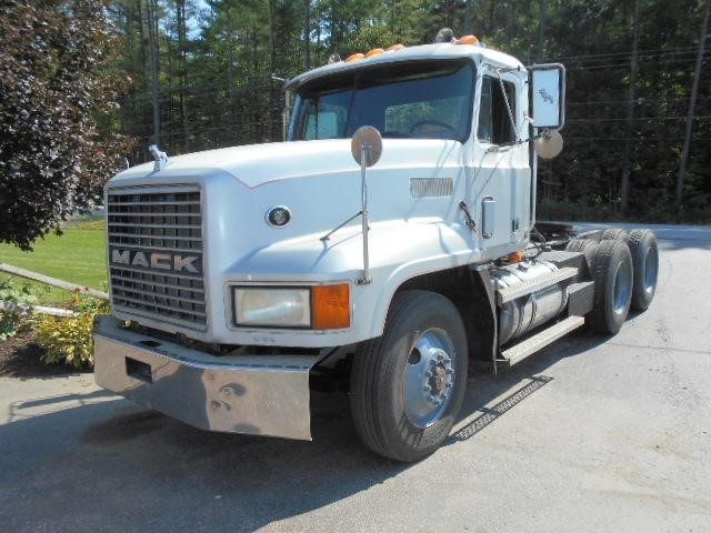 1993 Mack Cl602  Conventional - Day Cab