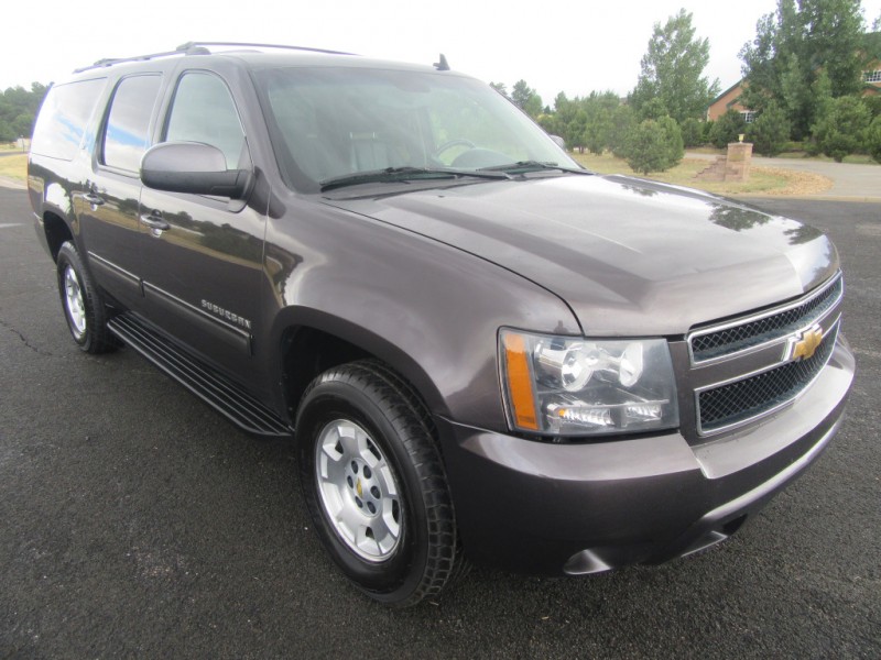 2010 Chevrolet Suburban 4WD 4dr 1500 LT