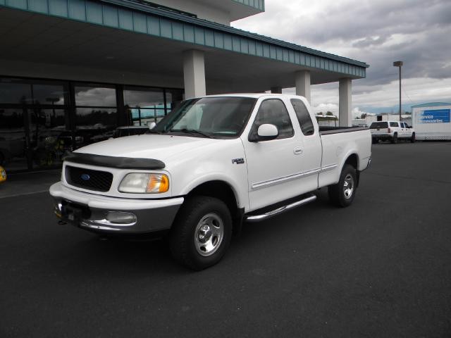 1997 Ford F-150 XLT SuperCab 6.5-ft. Bed 4WD