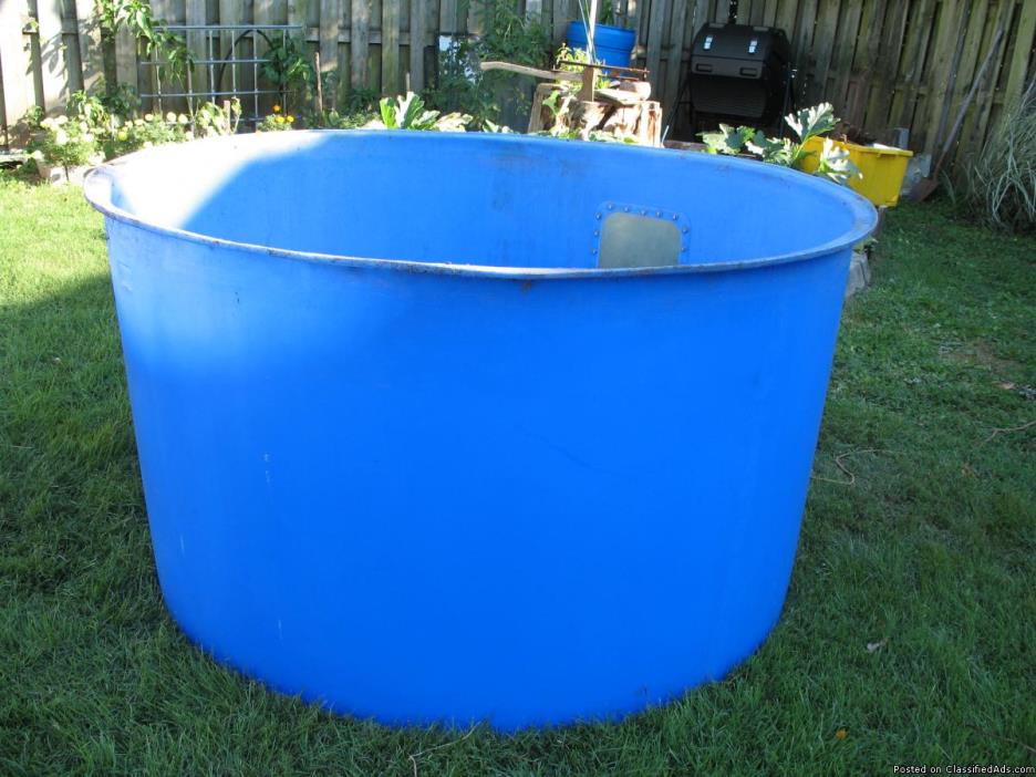 blue polyethylene 400 gallon tank, 2
