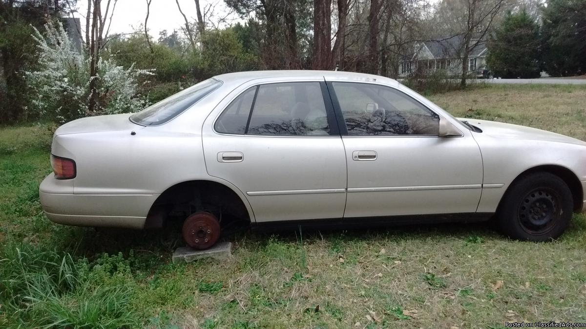 1993 TOYOTA CAMRY PARTS CAR, 1
