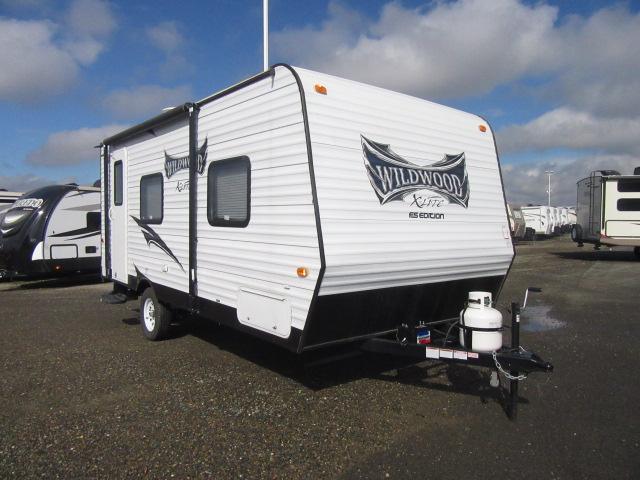 2017 Forest River Wildwood 195RB Front Walk Around Bed/