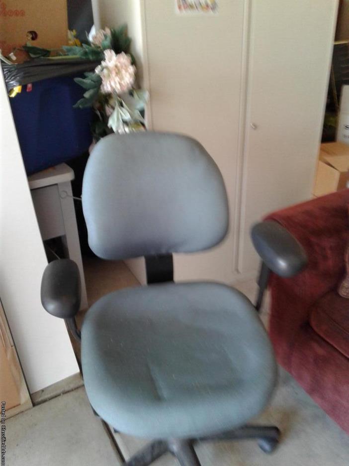Desk and chair $35.00 BEST offer