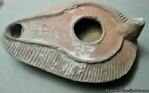 Early Byzantine Holy Land Pottery Oil Lamp, 5th Century AD, 1