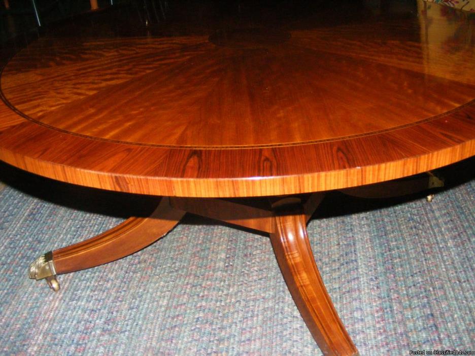 Henredon Round Cocktail/Coffee Table