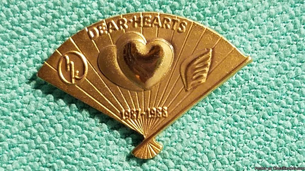 Gold Tone Fan Dear Hearts 1987-1988 Brooch Pin