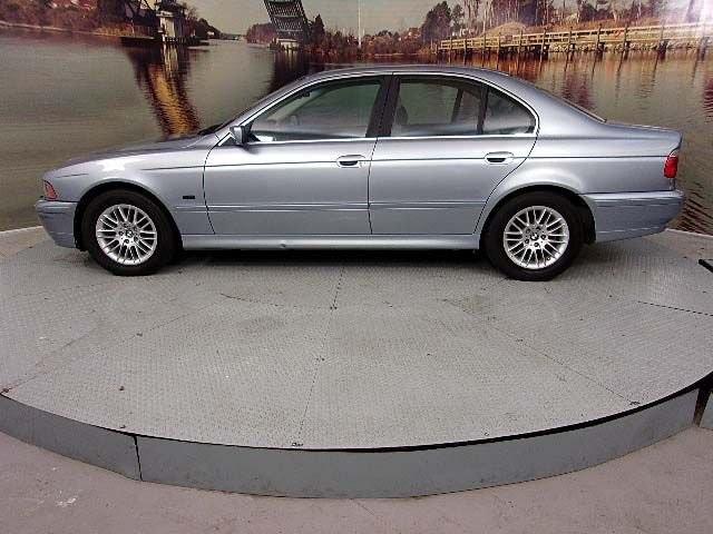 2003 BMW 530