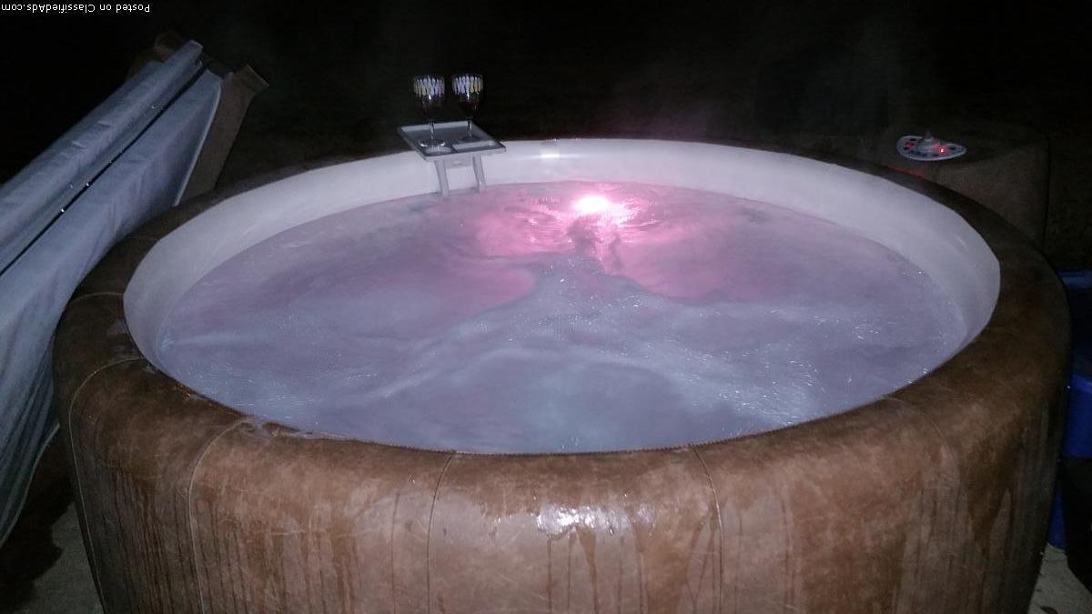 Softub Hot Tub, 1