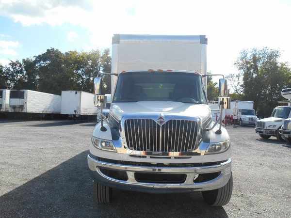 2011 International 4400  Box Truck - Straight Truck