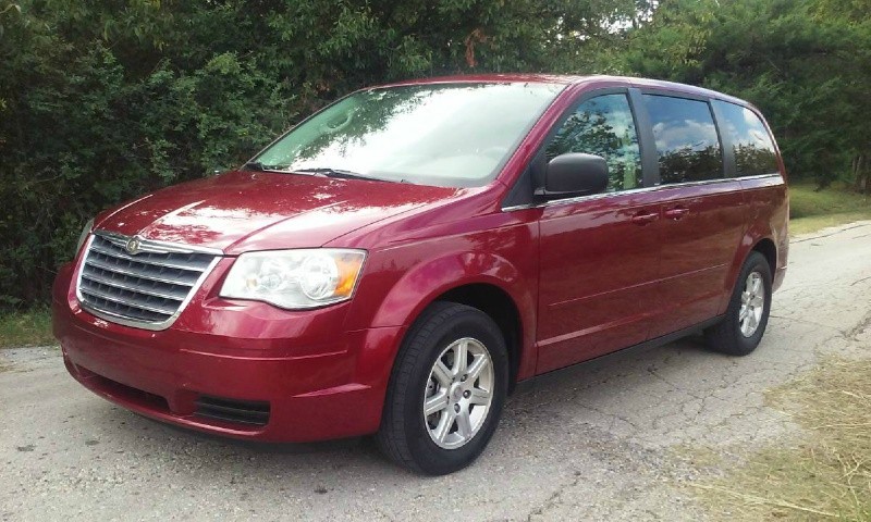 2010 Chrysler Town & Country 4dr Wgn LX