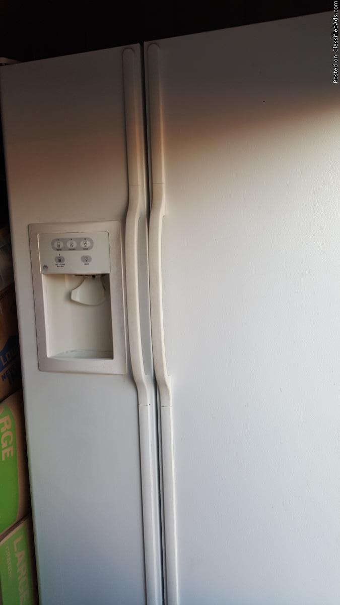 GE Side By Side refrigerator, 0