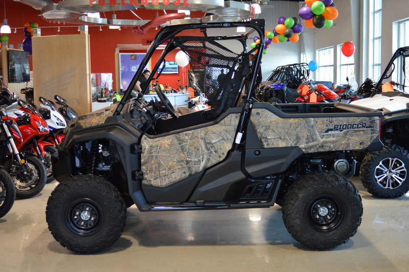 2016 Honda Pioneer 1000 EPS Honda Phantom Camo